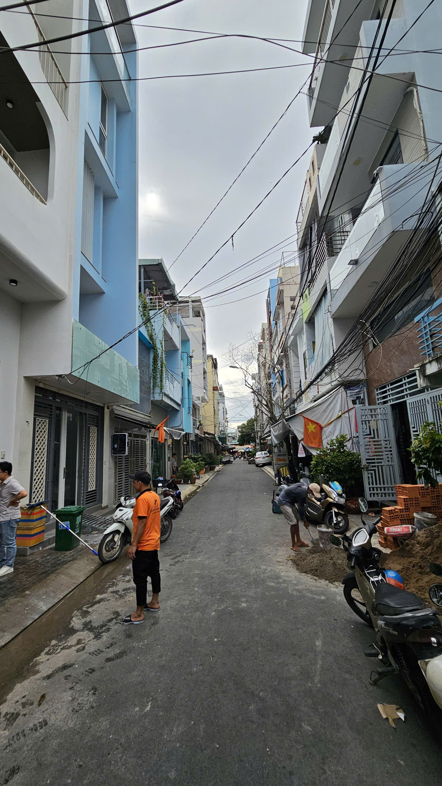 Mặt tiền kinh doanh Dòng tiền 30 triệu tháng Ngang 6.5 x đúc 6 tấm Có 7 tỷ