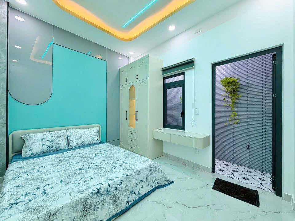 4.1❌14m, NHÀ BÁN 3 TẦNG, HXH, 4Pn, PHẠM VĂN BẠCH, P15 TÂN BÌNH, 6 TỶ HƠN
