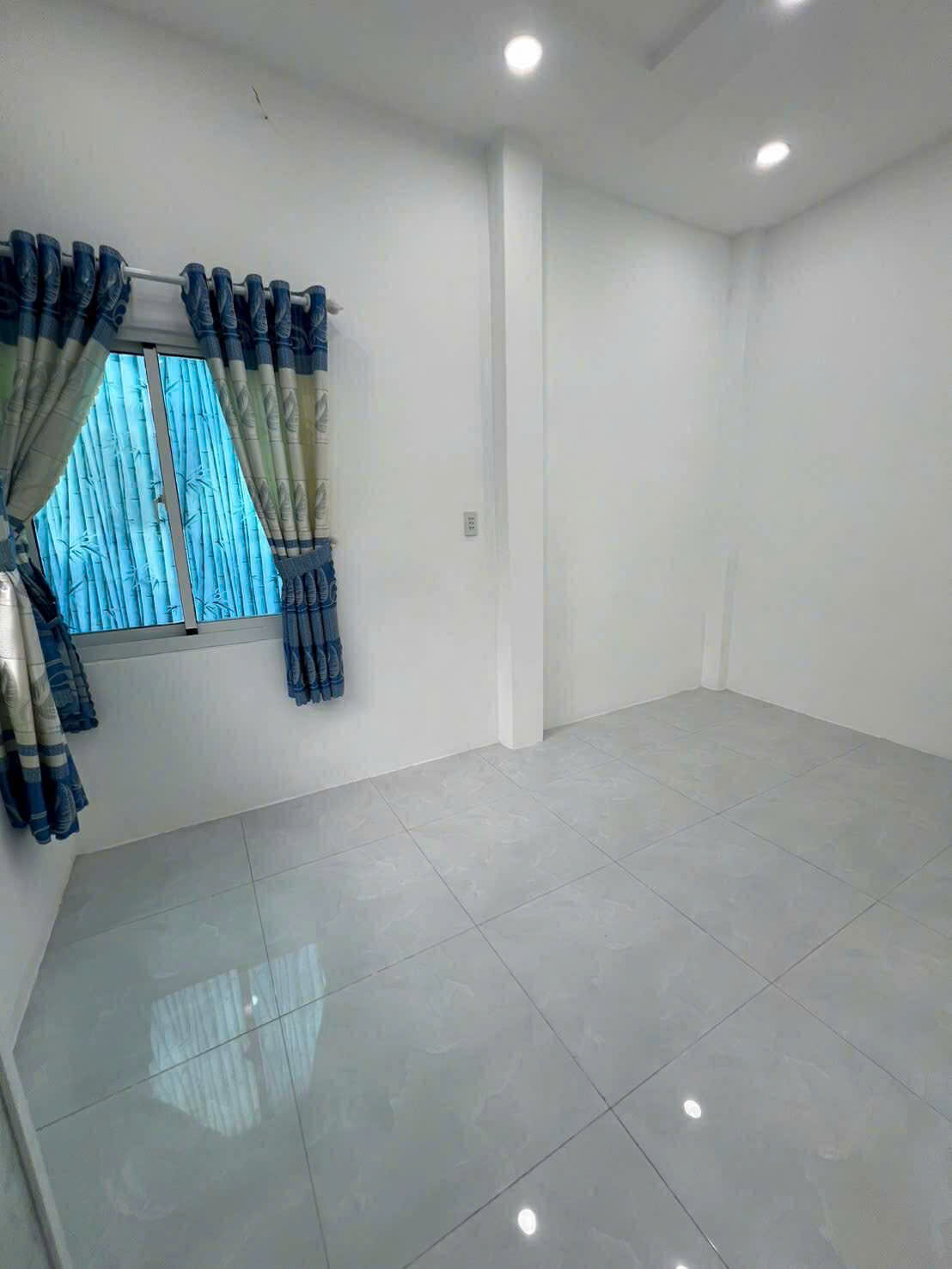 TIN ĐƯỢC KHÔNG 4 tầng mới HXH Phường 7 Quận 6 chỉ 4 tỷ nhỉnh à.
