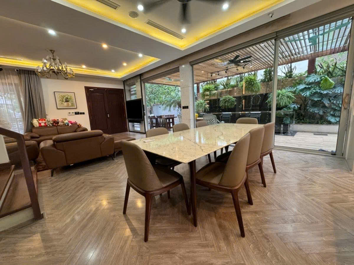 GẤP!1 NHÀPHỐ HỒ TÙNG MẬU,CẠNHGOLDMARK,DT=42Mx5T,MT=4.2m,8.5ty