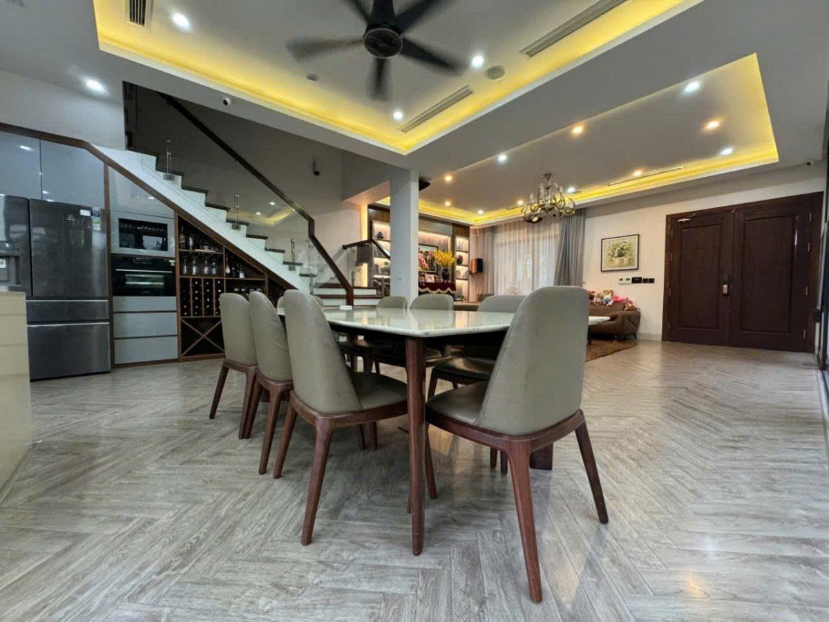 GẤP!NHÀ MẶT PHỐ PHƯƠNG CANH,TRỊNH VĂN BÔ,VỈA HÈ,OTO TRÁNH,THANG MÁY,45Mx7T,MT=4.5m,13ty