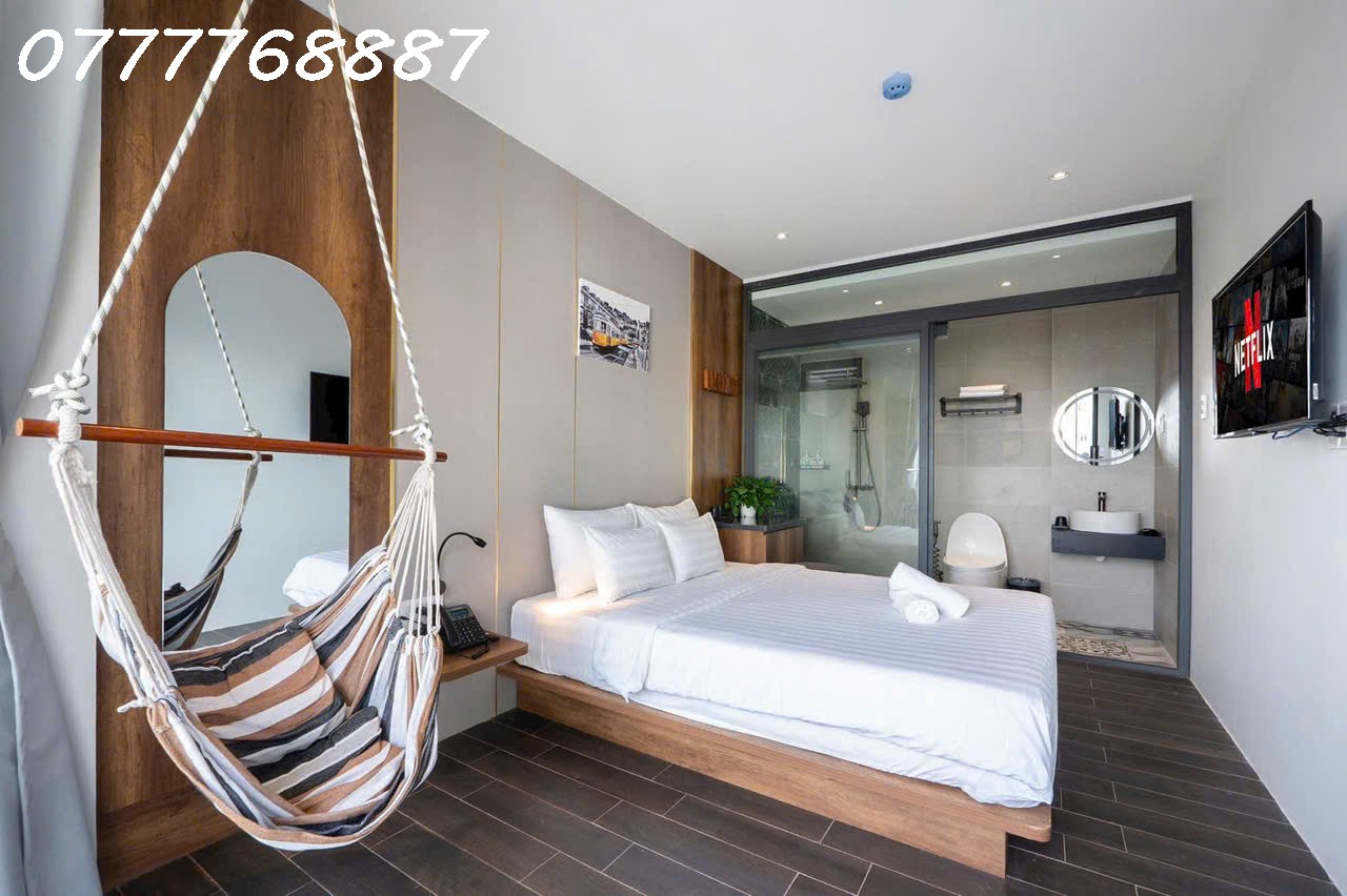 Bán khách sạn góc 2MT siêu đẹp, mới 100% dòng tiền tốt 140tr/ tháng