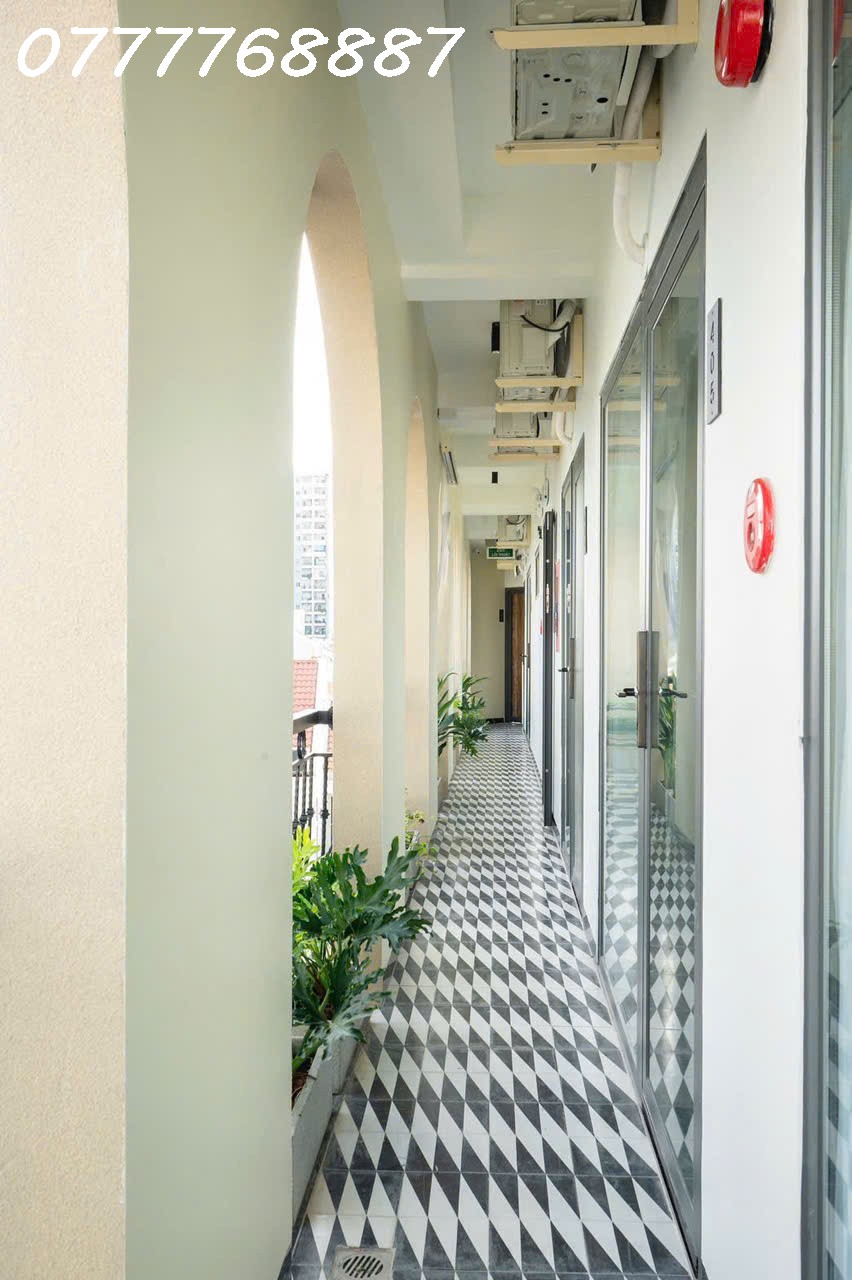 Bán khách sạn góc 2MT siêu đẹp, mới 100% dòng tiền tốt 140tr/ tháng