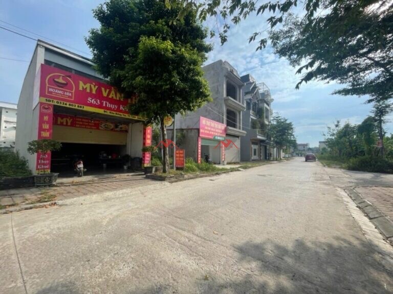 SIÊU PHẨM KINH DOANH NHÀ 2 TẦNG 96,39M TẠI KHU DỊCH VỤ ĐỒNG TÍA-TT CHÚC SƠN-CHƯƠNG MỸ-HÀ NỘI