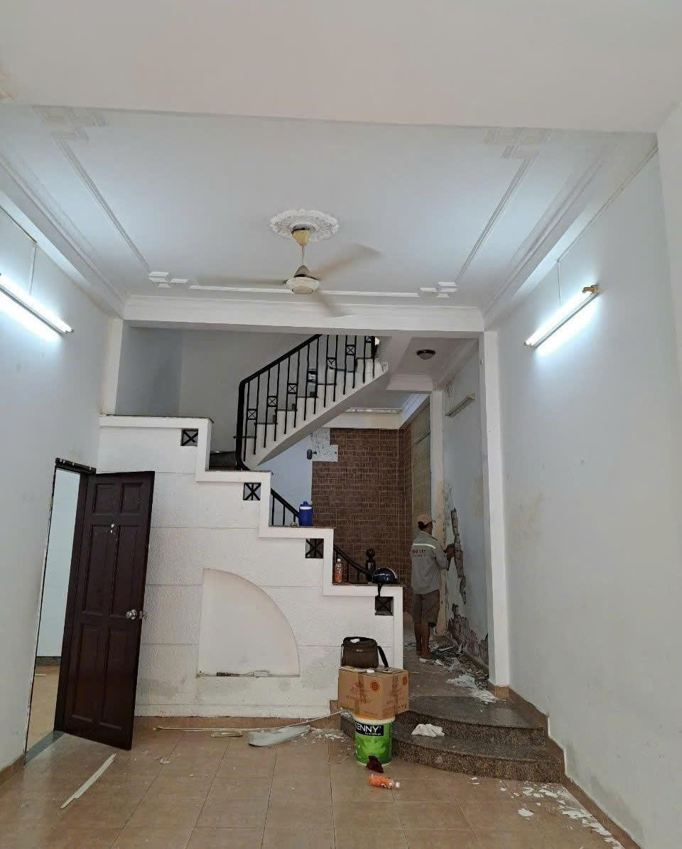 CHO THUÊ NHÀ LÀM CHDV-HXH-ÚT TỊCH–QUẬN TÂN BÌNH–NGANG 6M-4 TẦNG-CHỈ 31TR