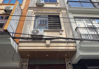 Cho thuê nhà ở ngõ 182 Phú Diễn, phường Phú Diễn, Bắc Từ Liêm. DT 42m x 5 tầng, giá 17tr