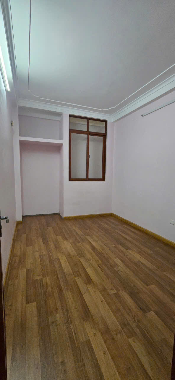 Cho thuê nhà ở ngõ 182 Phú Diễn, phường Phú Diễn, Bắc Từ Liêm. DT 42m x 5 tầng, giá 17tr