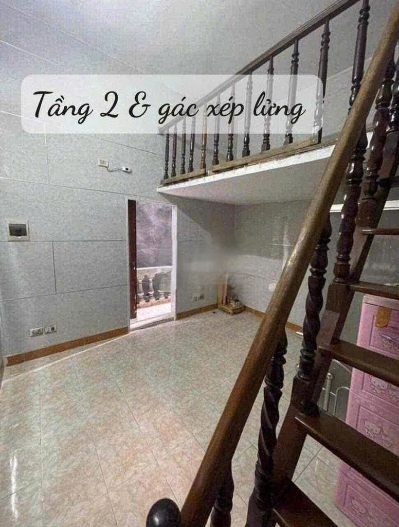 Cho thuê nhà ngõ 357 Bạch Mai, Phố Bạch Mai, Phường Bạch Mai, Quận Hai Bà Trưng. DT 15m x 2 tầng, giá 5tr