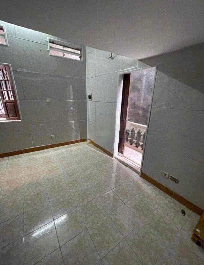 Cho thuê nhà ngõ 357 Bạch Mai, Phố Bạch Mai, Phường Bạch Mai, Quận Hai Bà Trưng. DT 15m x 2 tầng, giá 5tr