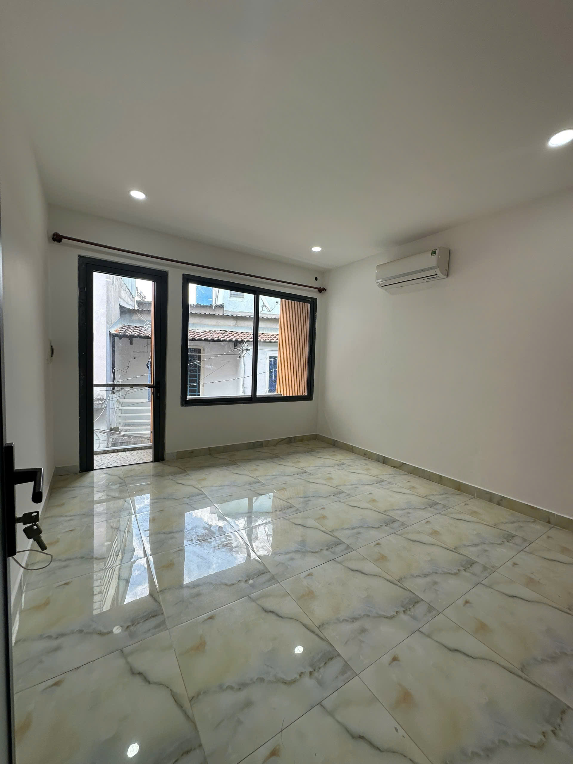 Nhà mới xây hẻm 290C Dương Bá Trạc P1Q8. Giá 4,85 tỷ TL