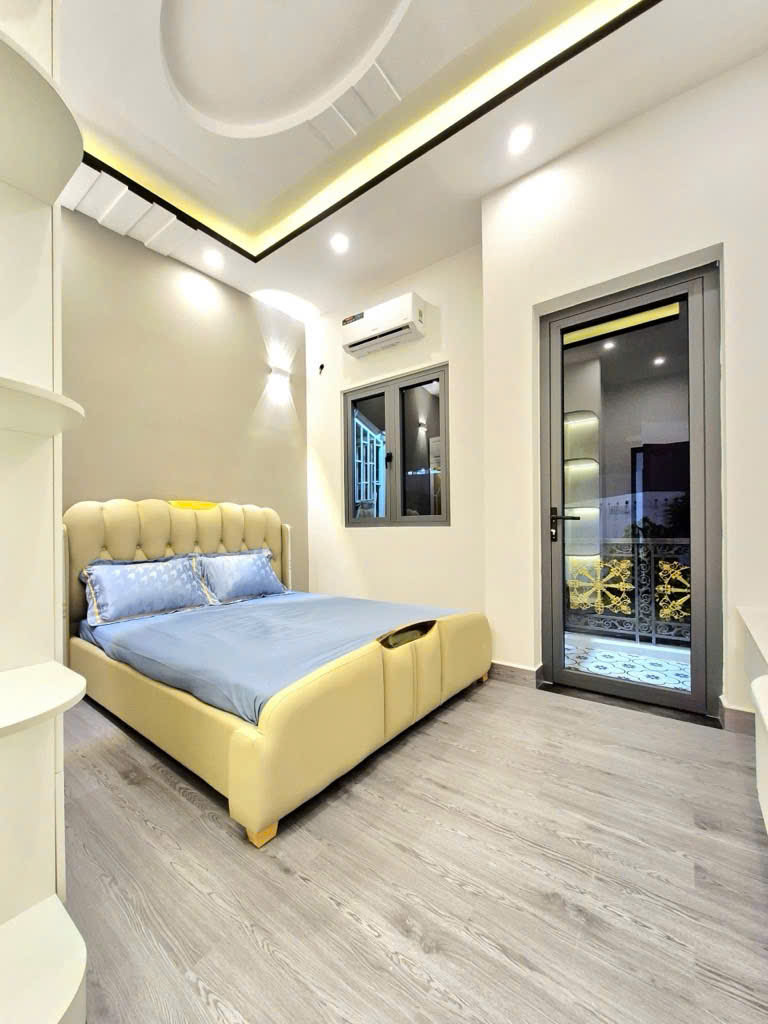 SÁT MẶT TIỀN XE HƠI Q7 CÓ 7 TỎI