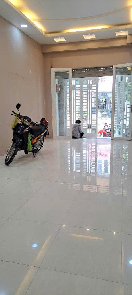 MẶT TIỀN ĐƯỜNG SỐ 79 GIAO NGUYỄN THỊ THẬP TÂN QUY Q7 NGANG 4 DÀI 19 – 4T CÓ 200 TRIỆU M2 XÍU