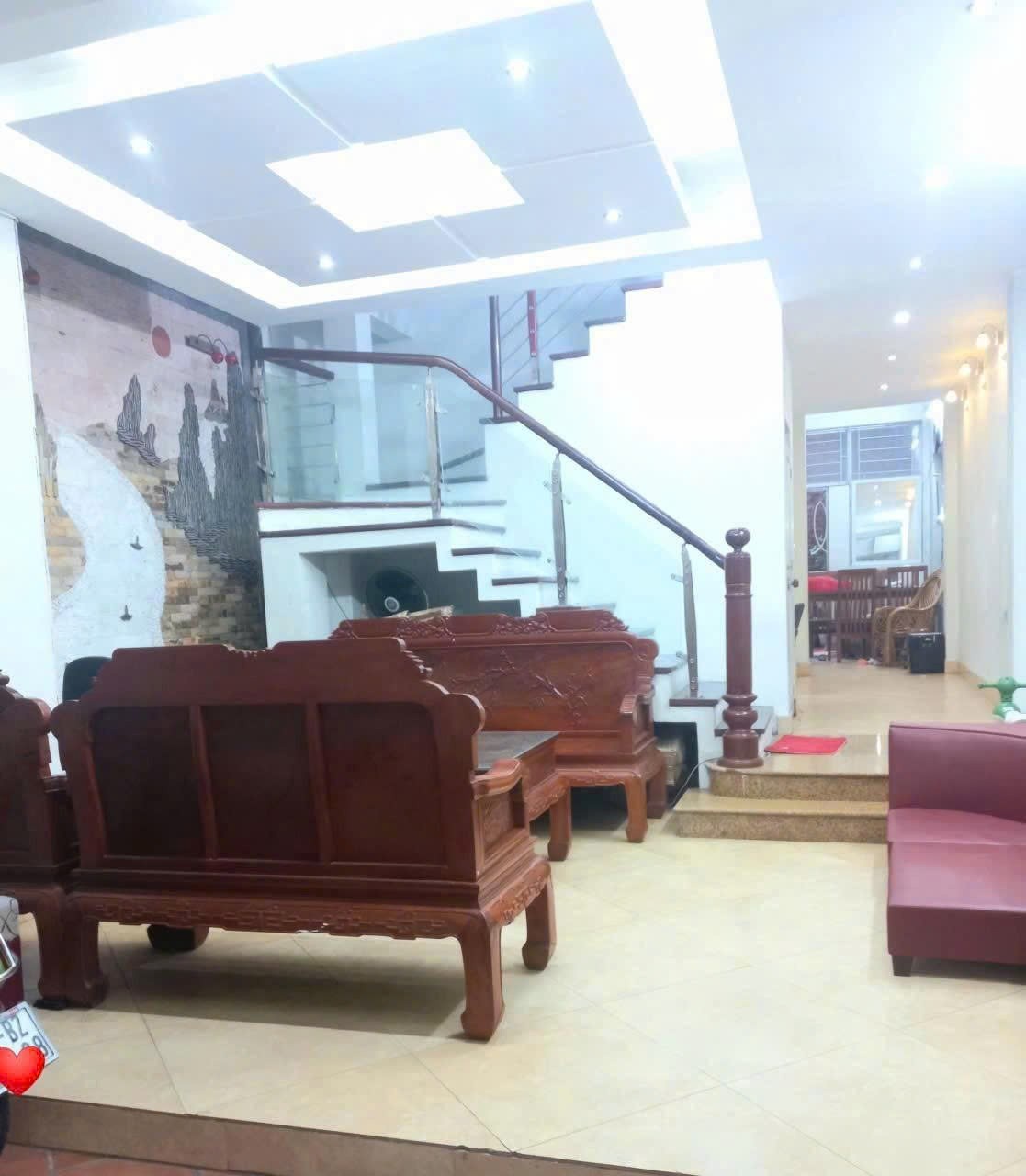NHÀ CHÍNH CHỦ- GIÁ TỐT CẦN BÁN NHANH Căn Nhà Đường Ngọc Lâm, Bồ Đề, Long Biên, Hà Nội