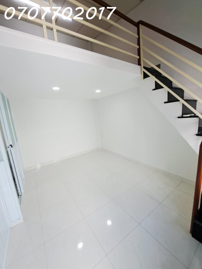 Sốc! Nhà Hẻm Đỗ Nhuận Tân Phú 3 Tầng 2PN Sổ Hồng Chỉ 2 Tỷ. Gọi Ngay!