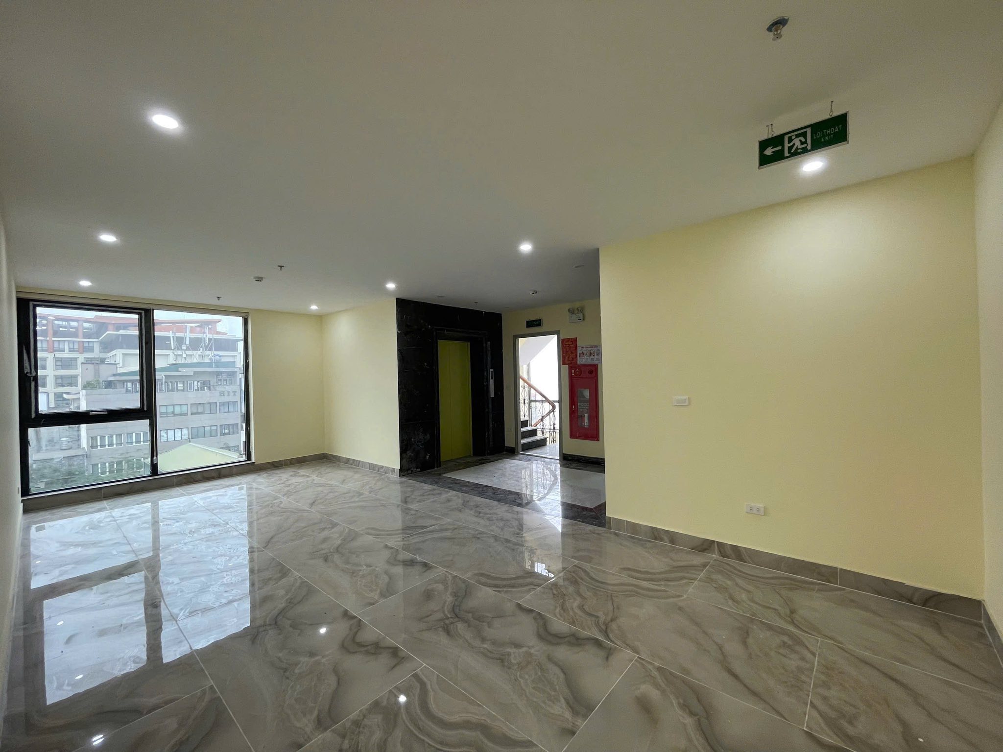 ⚜️ TÒA VĂN PHÒNG DỊCH VỌNG HẬU, CẦU GIẤY 288M2 9T MT 16M, GIÁ TỐT 200 TỶ ⚜️