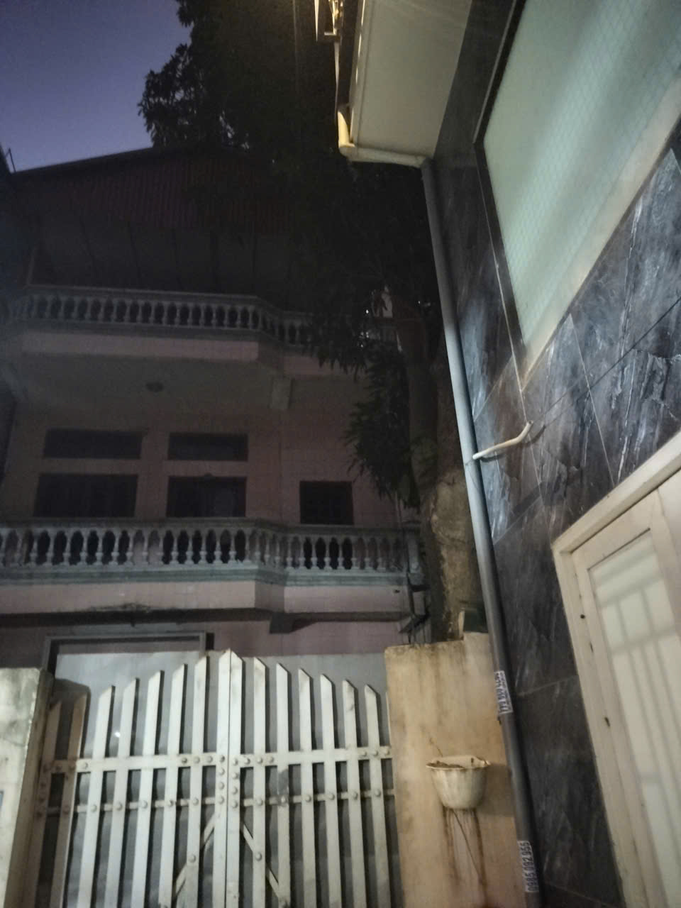 Biệt thự giữa phố – 118m2 tại Đức Giang – sổ đẹp – nhỉnh 9 tỷ