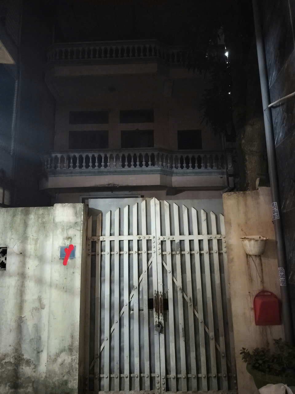 Biệt thự giữa phố – 118m2 tại Đức Giang – sổ đẹp – nhỉnh 9 tỷ