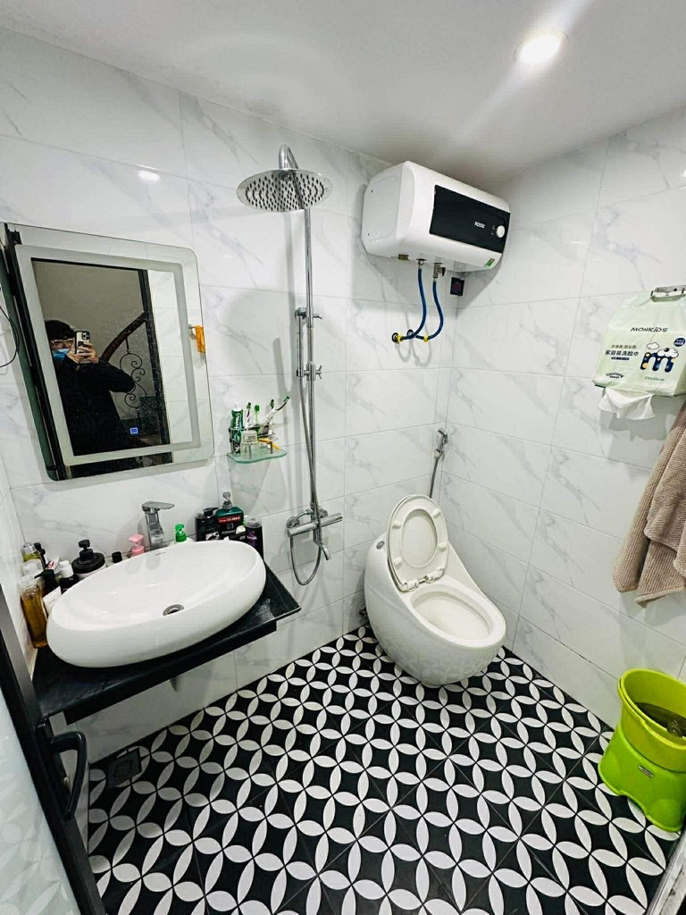 Bán nhà phố Nguyễn Cao trung tâm Thành Phố Hà Nội ô tô của 6 phòng ngủ