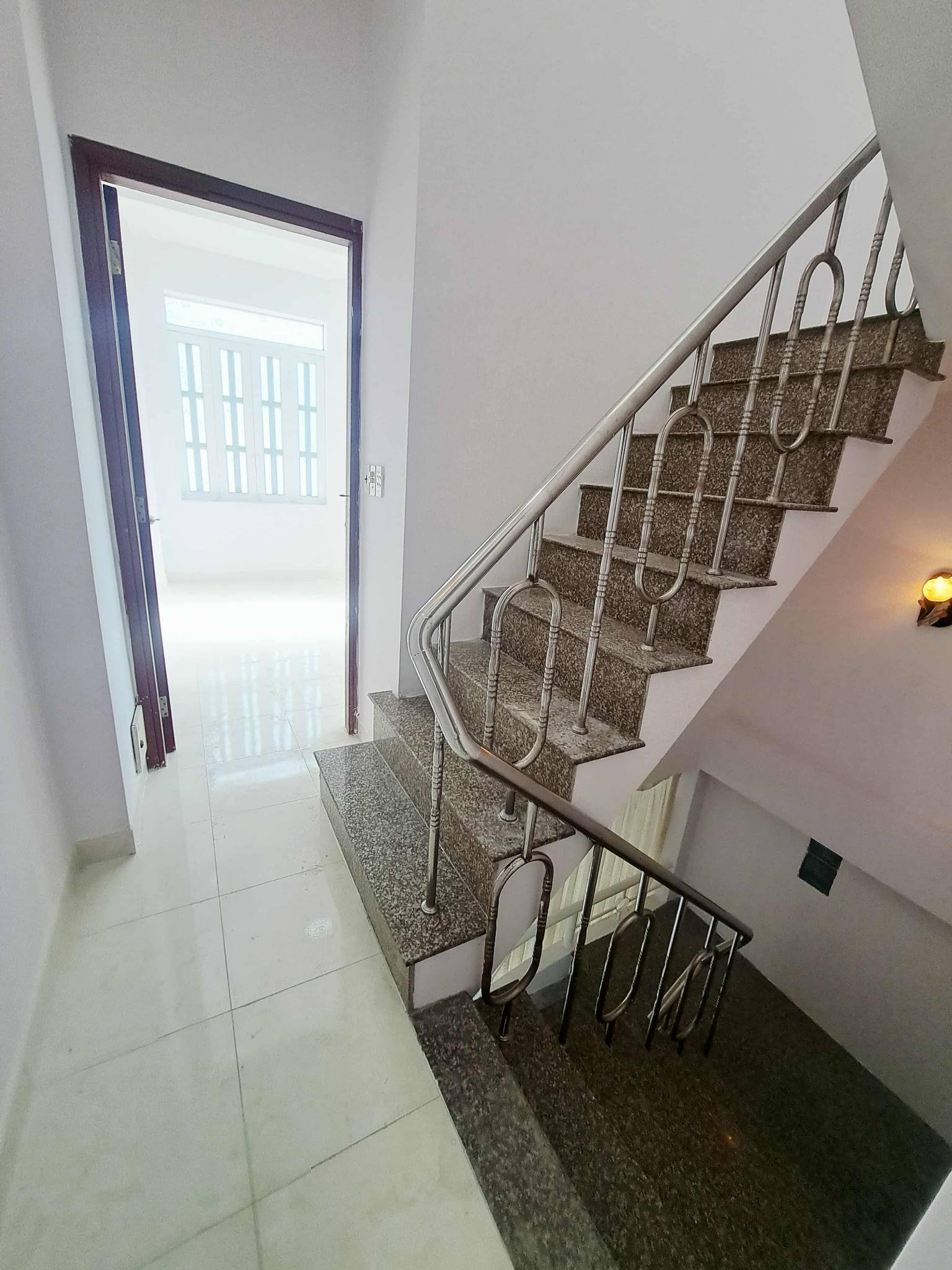 NHÀ 4 TẦNG BTCT GẦN AEON TÂN PHÚ 39M² HXH 6M THÔNG. PHƯỜNG BHH, BÌNH TÂN.