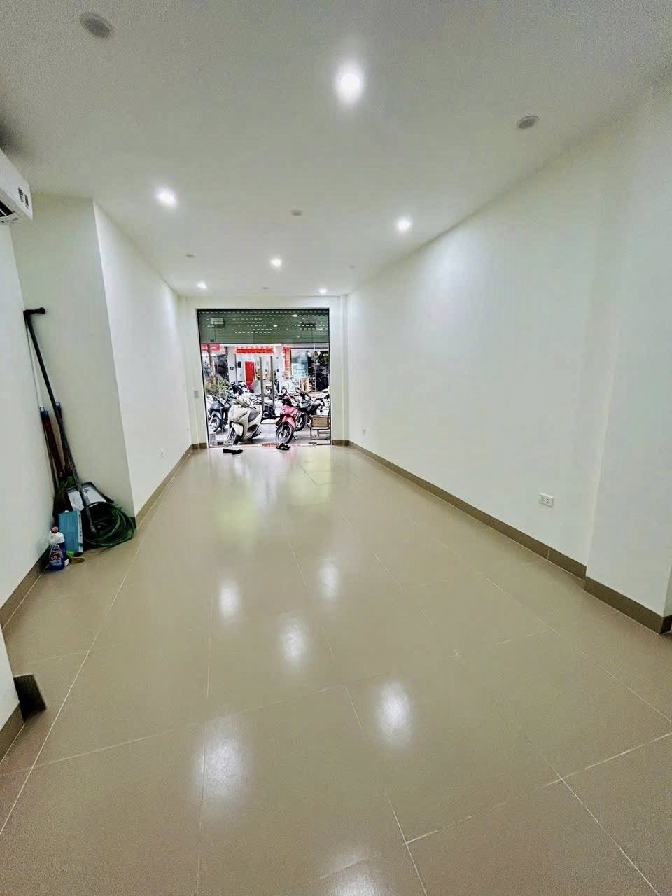 💥GIÁ TỐT💥Mặt phố Trương Công Giai 40m 6T thang máy, KD khủng, 20 tỷ