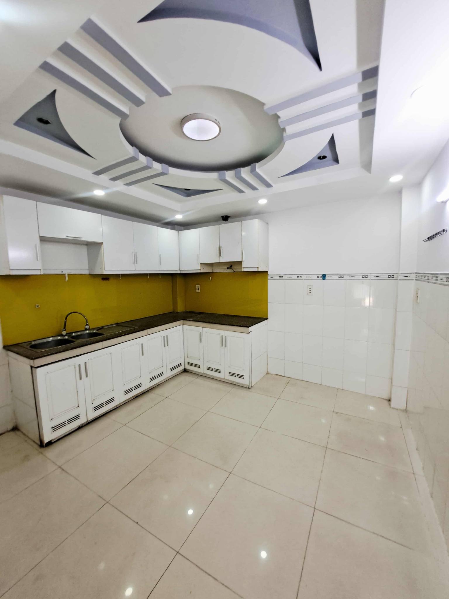 NHÀ 4 TẦNG BTCT GẦN AEON TÂN PHÚ 39M² HXH 6M THÔNG. PHƯỜNG BHH, BÌNH TÂN.