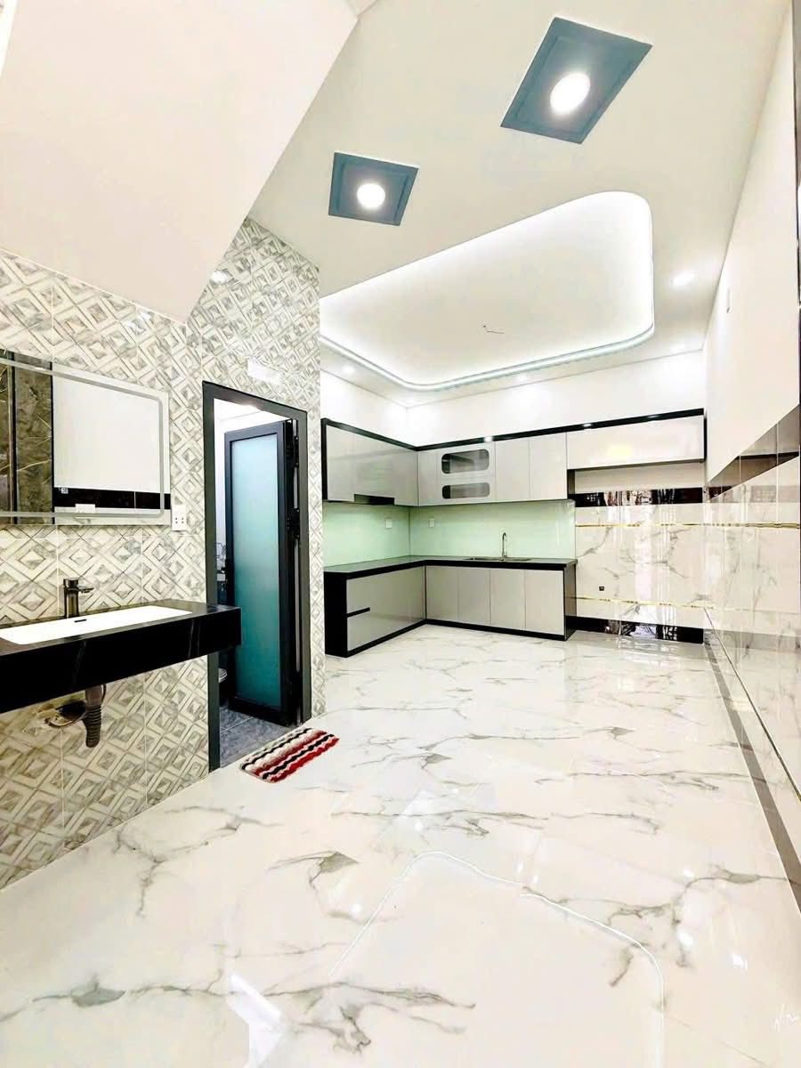 NHÀ 2 TẦNG ĐÚC MỚI TINH 34M2 HẺM XE HƠI GẦN CHỢ THIẾC. LÊ VĂN KHƯƠNG, PHƯỜNG HIỆP THÀNH, QUẬN 12.