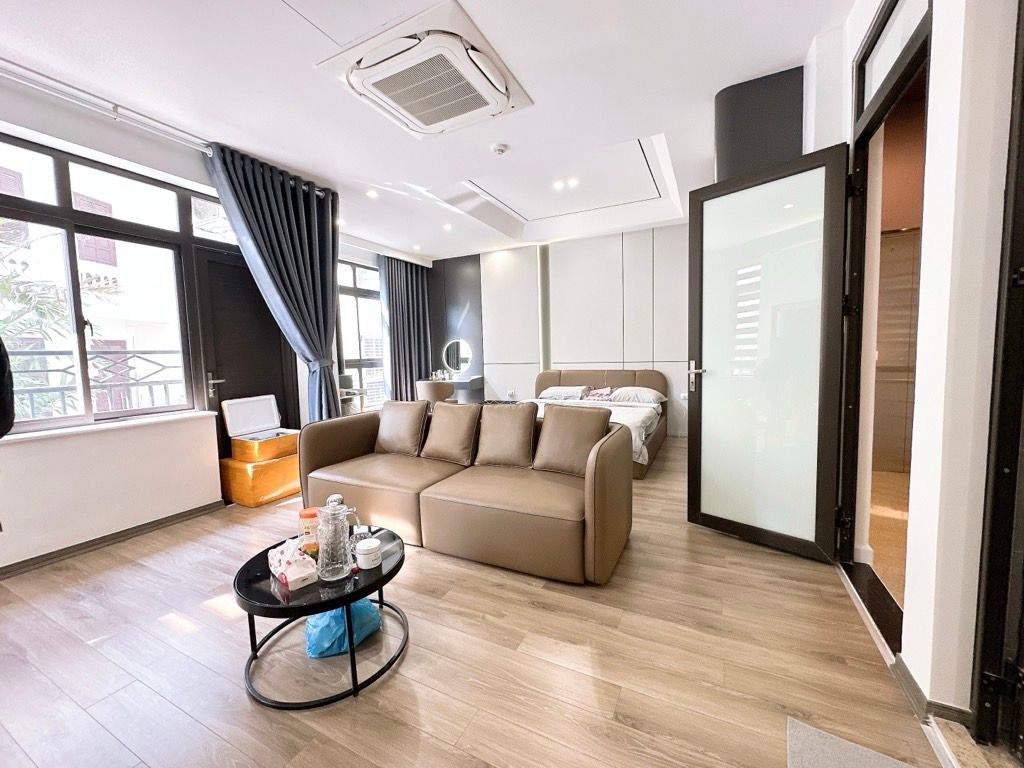 Bán nhà Đẹp Hồng Tiến Dân Xây- oto tránh- Gara thang máy full NT 55m 7 tầng 17,x tỷ