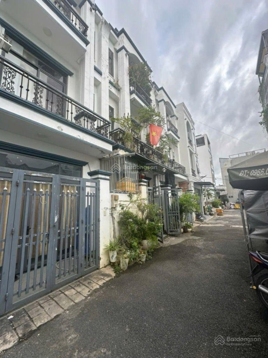 NHÀ 3 TẦNG – SIÊU ĐẸP – ĐƯỜNG RỘNG RÃI Ô TÔ NGỦ TRONG SÂN -GÍA CHỈ 5.75 TỶ