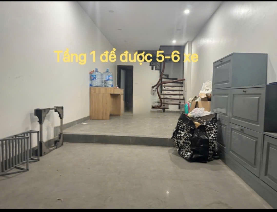 Cho thuê nhà ngõ Hồng Mai 32m² x 5 tầng 3 phòng ngủ, 4 vệ sinh 12 triệu