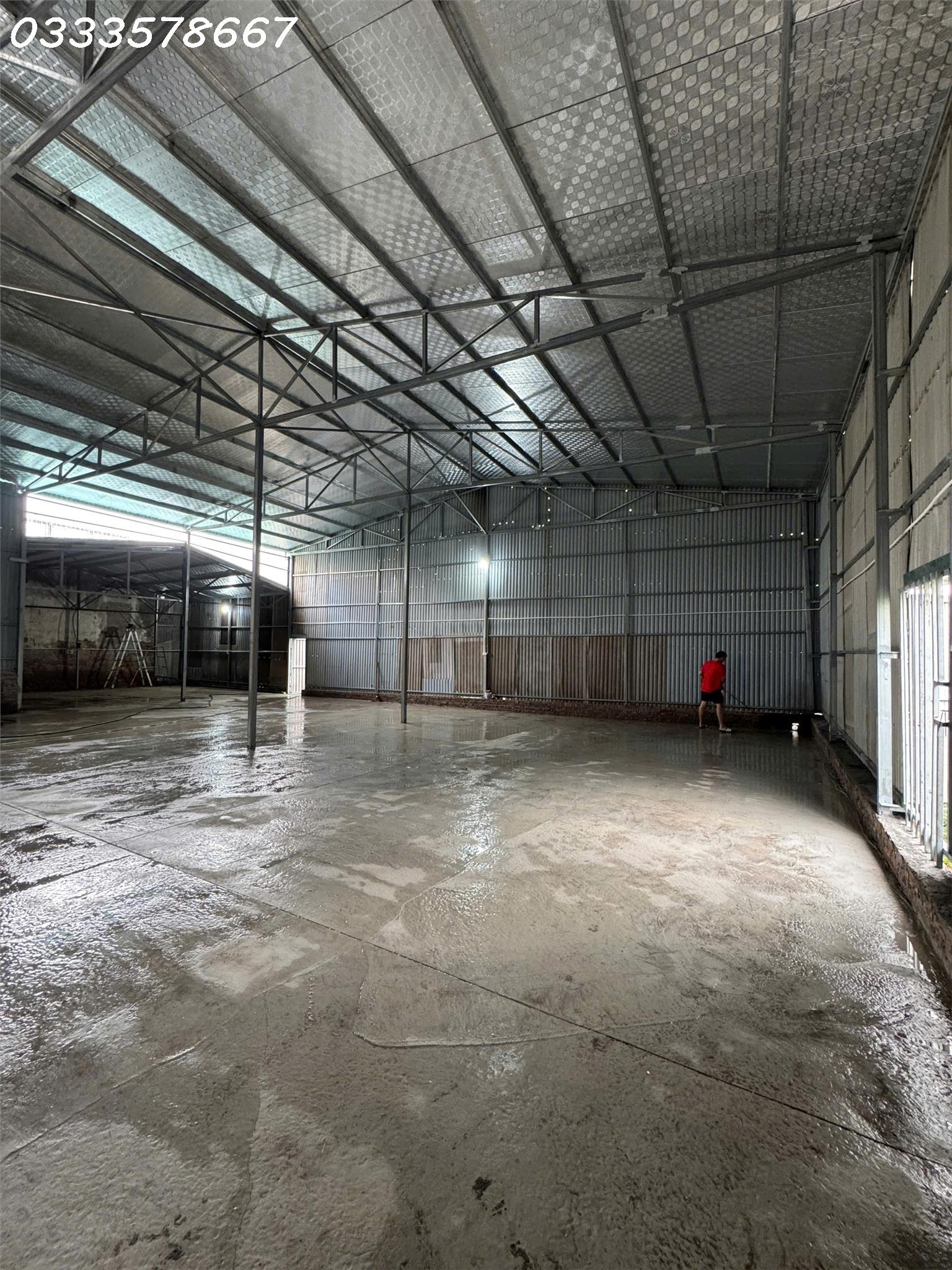 Nhà em có xưởng muốn cho thuê, chính chủ 500m2 Long Biên, Hà Nội