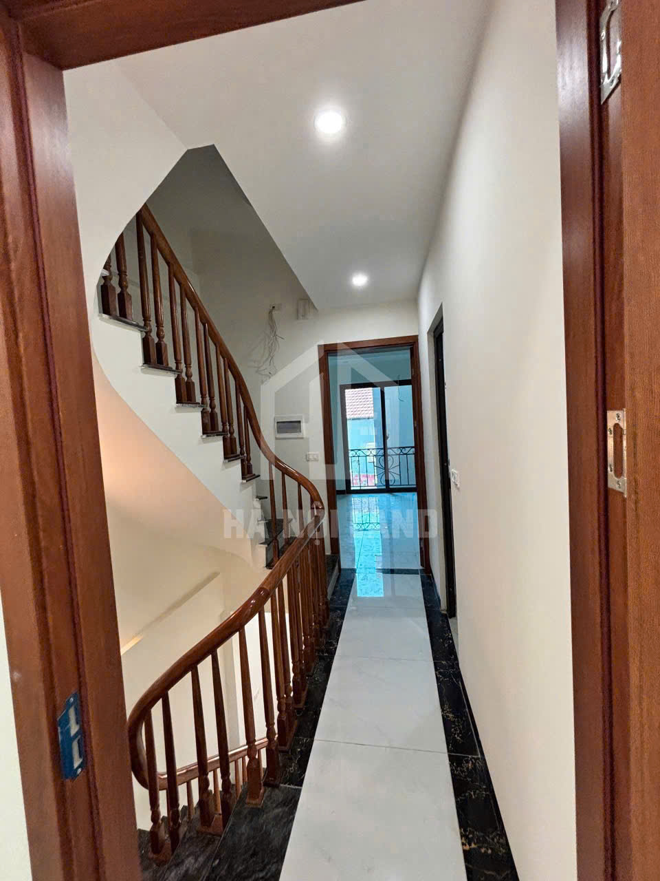 LAI XÁ 46M NHÀ 4 TẦNG MỚI TINH . VỊ TRÍ NẰM BÊN CẠNH CÁC KHU ĐÔ THỊ LỚN.GẦN CÁC TRƯỜNG ĐẠI HỌC .NHƯ ĐẠI HỌC THÀNH ĐÔ.CÔNG NGHIỆP NHỔN , CÁ CHỢ ĐẦU MỐI. GIÁ CHỈ 6X TỶ. NHANH TAY GỌI EM Ạ LH;0964982442.