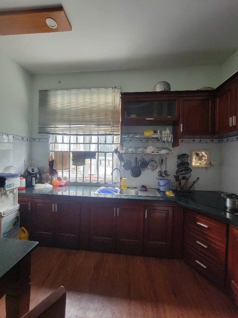 bán nhà 3 tầng Thạnh Lộc 37, 70m2, 3 tầng, 3PN, sổ hồng trao tay, hẻm ô tô thông giá hời chỉ 6.3 tỷ! Gọi 0918377255 ngay!