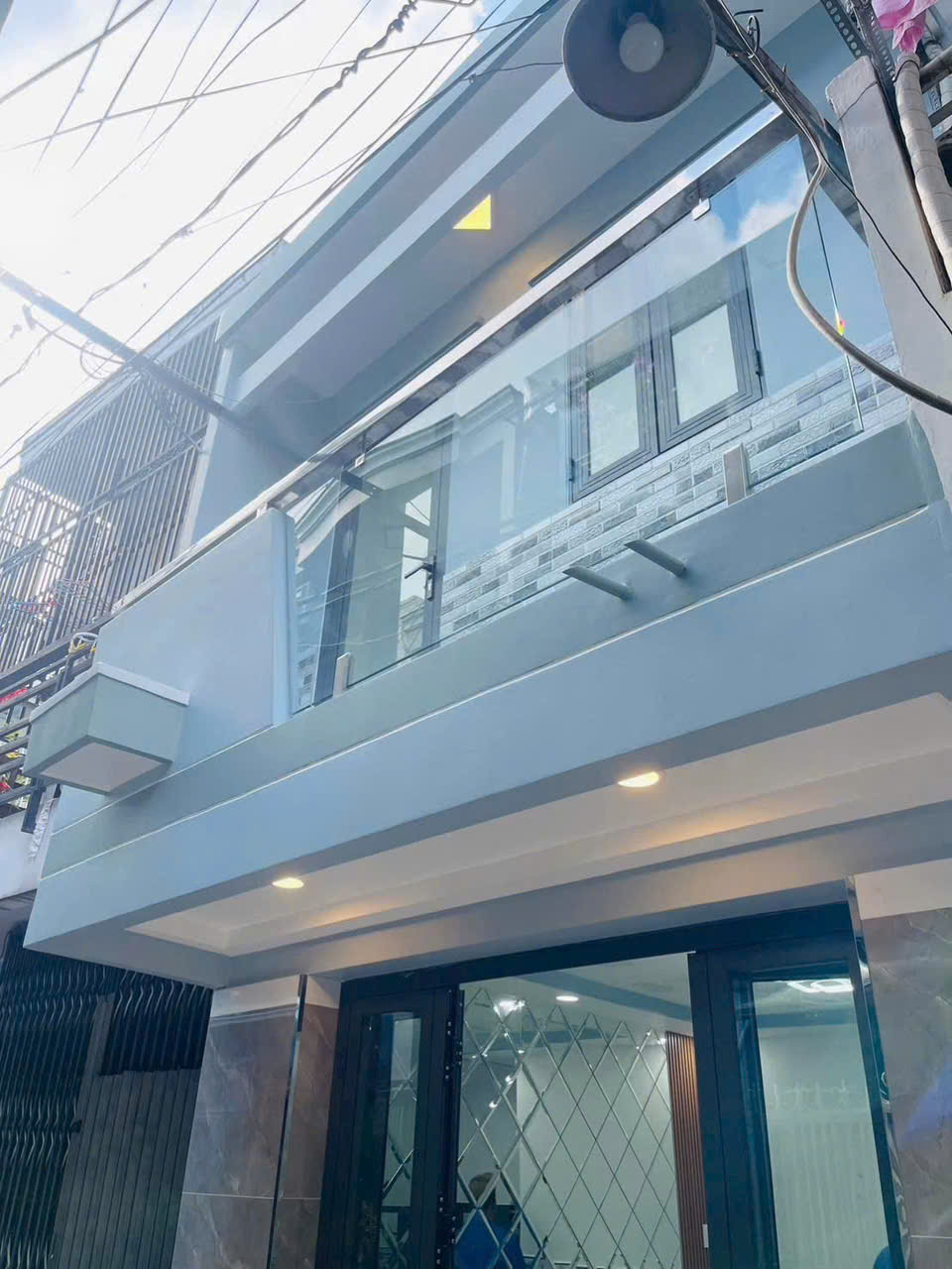 NHÀ MỚI XÂY DIỆN TÍCH SD 39.5 M2 Q4 HƠN 2 TỶ XÍU