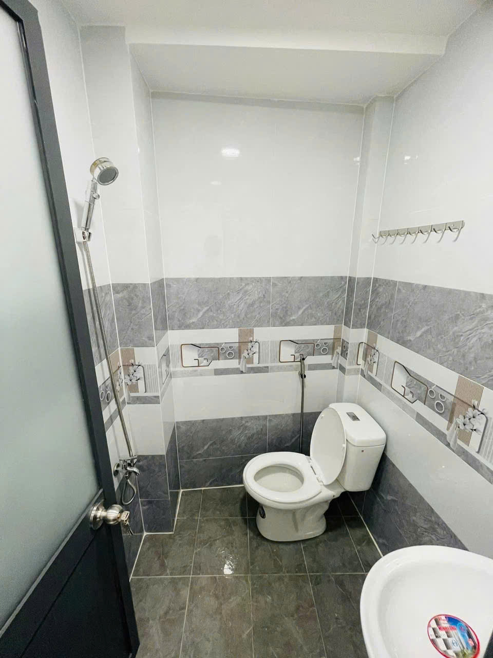 NHÀ MỚI XÂY DIỆN TÍCH SD 39.5 M2 Q4 HƠN 2 TỶ XÍU