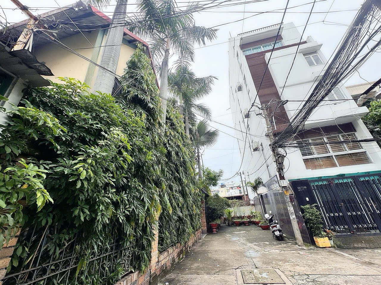 BÁN NHÀ 5 TẦNG CĂN GÓC 2 MT XE HƠI NGỦ TRONG NHÀ Đ.CÁCH MẠNG THÁNG 8, Q3 – NGANG ĐẸP 5.5M*19M – HÀNG XÓM NHÀ CAO TẦNG & BIỆT THỰ ĐẸP