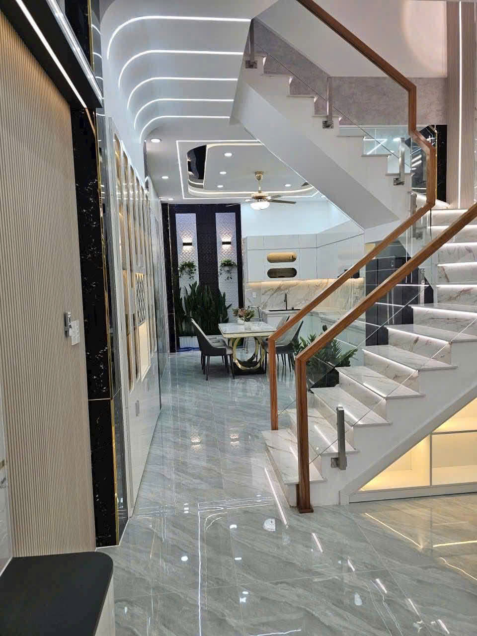 NHÀ (4×16) MẶT TIỀN HẺM 8M – LÂM THỊ HỐ, TRUNG MỸ TÂY NHÀ MỚI 1 TRỆT 3 LẦU – CHỈ 6.58 TỶ!