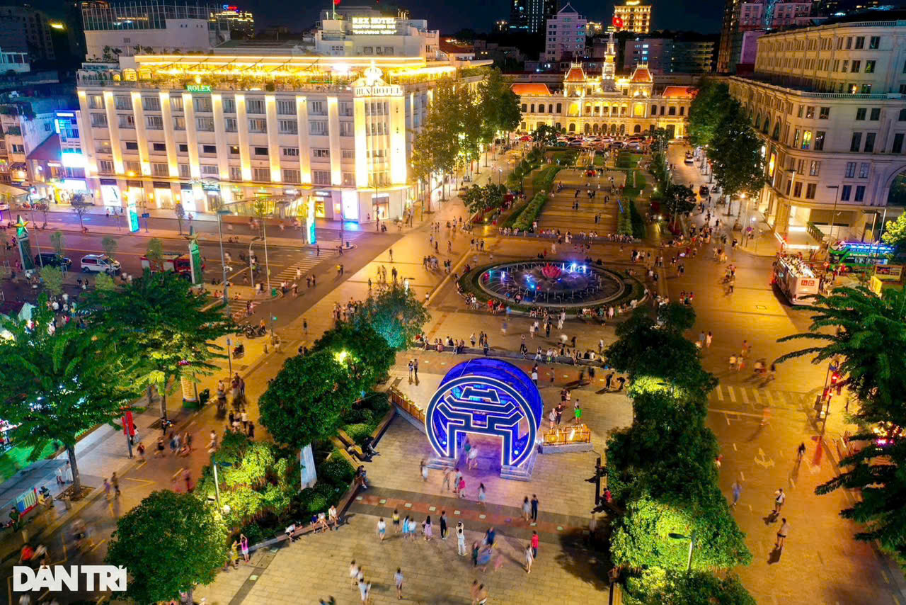 ĐỘC TÔN CHÀO BÁN Đ.NGUYỄN HUỆ & NGUYỄN THIỆP, QUẬN 1 – NGANG 18M * 24M – SIÊU PHẨM KHÔNG CÓ CĂN THỨ 2 SO SÁNH – GIANG GIANG:0901611116