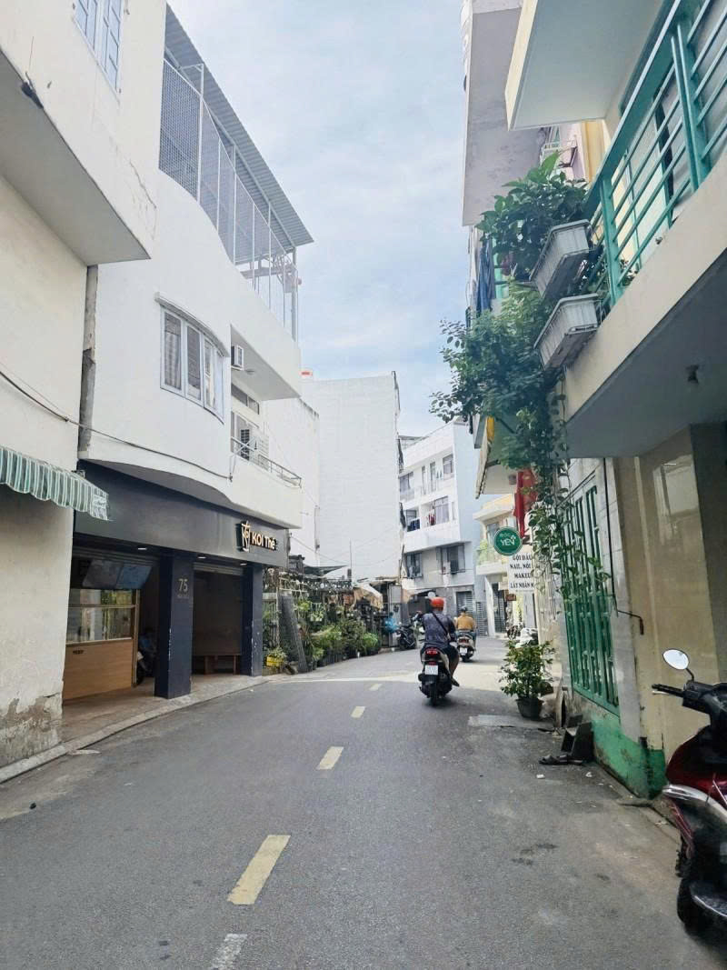 Bán nhà 2 Mặt tiền Hoa Đào – Khu Phan Xích Long, 8x8m, 3 Tầng – 3PN, chào 22 tỷ.