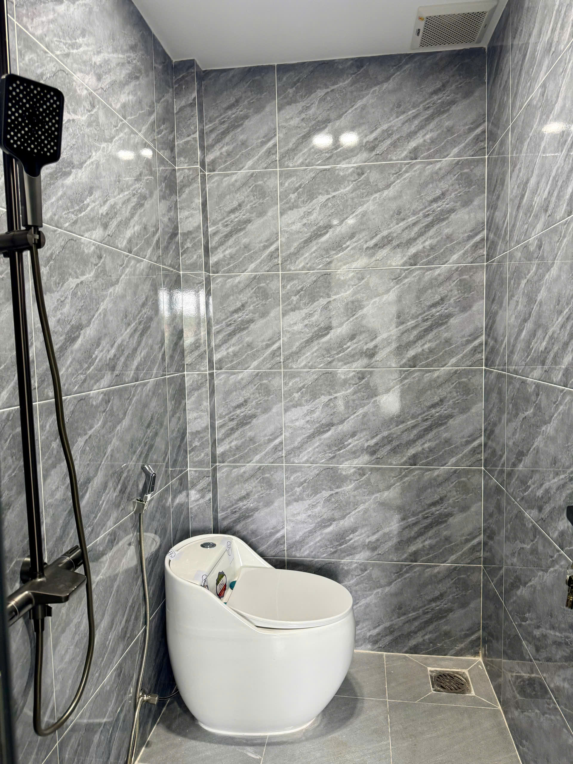 BÁN NHÀ MƠI LÔ GÓC SHR 2 TẦNG 10x14M NGUYỄN THỊ THẢNH THỚI TAM THÔN HÓC MÔN HẺM XE TẢI