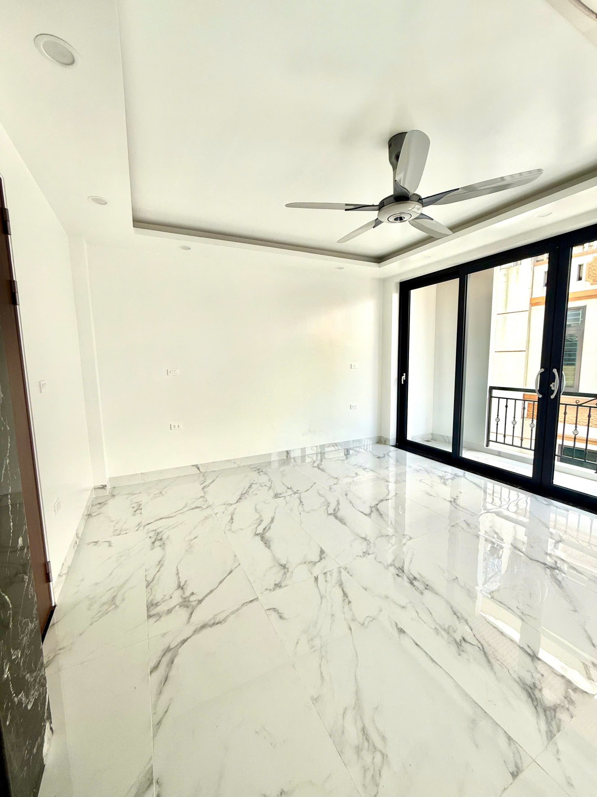 Cho thuê phòng tại Đê Trần Khát Chân – P. Thanh Nhàn – Quận Hai Bà Trưng Hà Nội