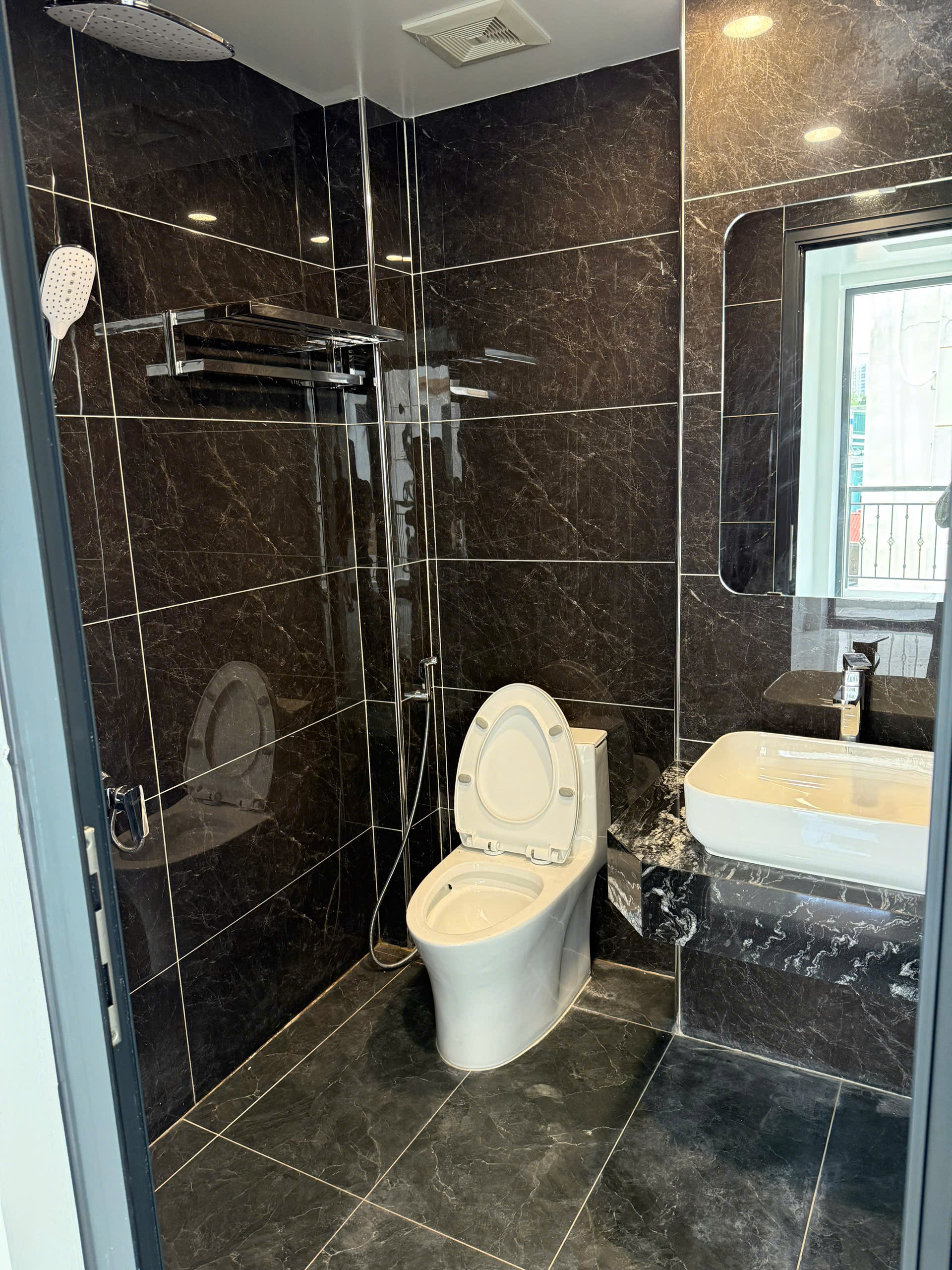 Cho thuê phòng tại Đê Trần Khát Chân – P. Thanh Nhàn – Quận Hai Bà Trưng Hà Nội