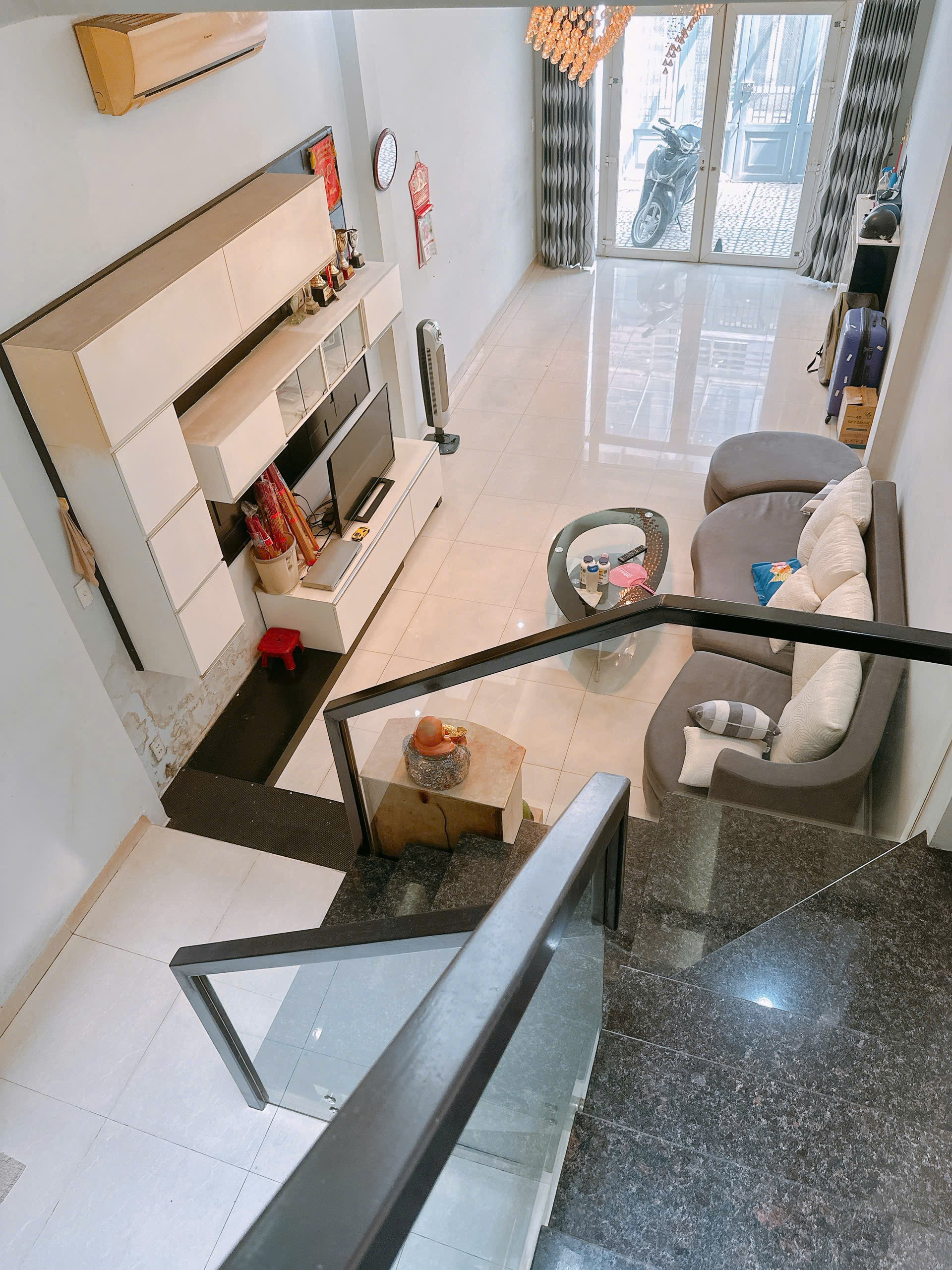 NHÀ CHO THUÊ HẺM CỤT AN NINH – TRỆT + 2 LẦU + SÂN THƯỢNG – NGÔ GIA TỰ, Q10.