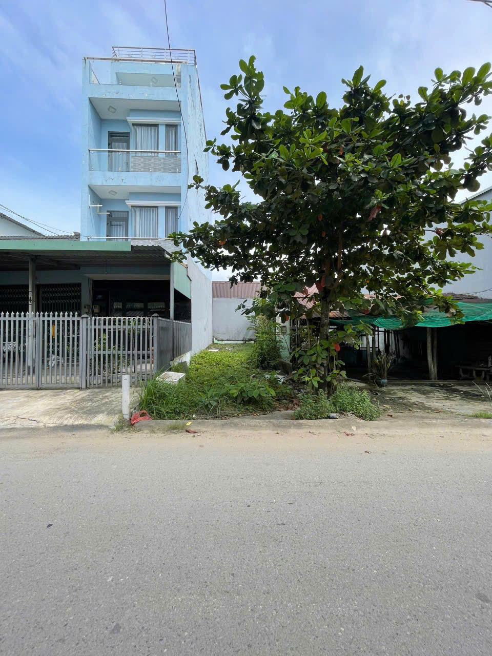 ĐẤT VỊ TRÍ ĐẸP- GIÁ TỐT cần bán nhanh lô đất tiềm năng tại xã Lê Minh Xuân, huyện Bình Chánh TPHCM