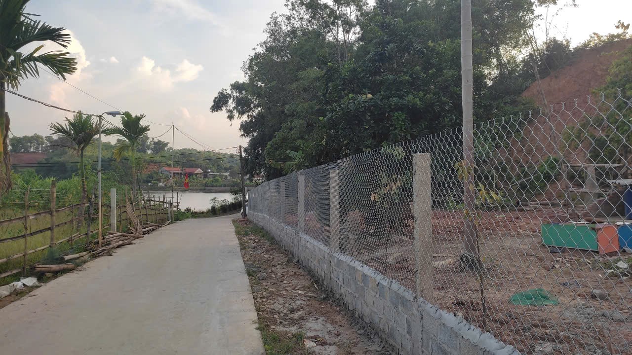 LÔ ĐẤT VỊ TRÍ ĐẸP- GIÁ TỐT chính chủ cần bán nhanh lô đất tiềm năng đầu tư tại xã Ba Vì, Tp Hà Nội