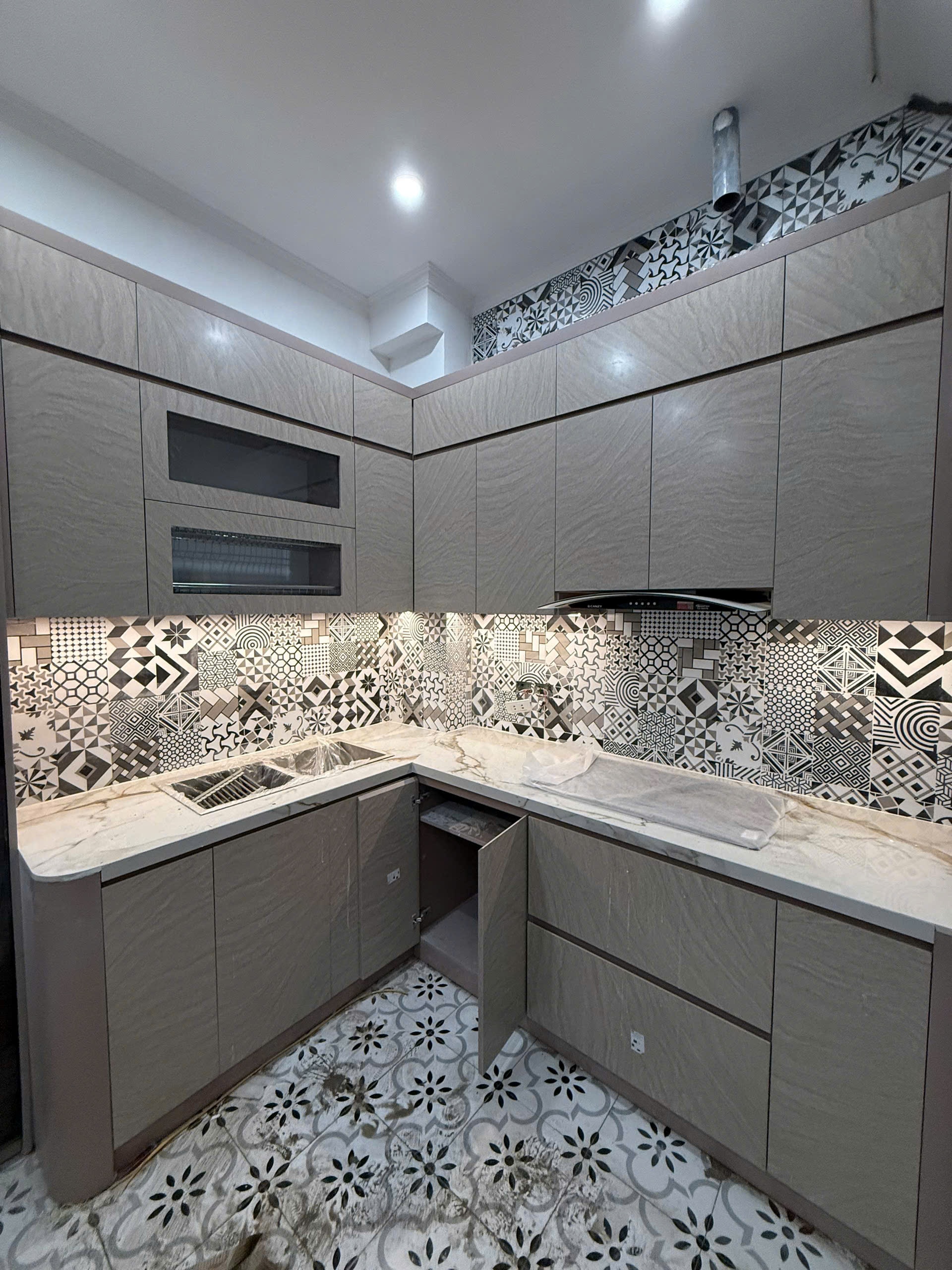 CHÍNH CHỦ BÁN NHÀ TRUNG TÂM ĐỐNG ĐA 5 TẦNG 3 NGỦ GIÁ 5.X TỶ