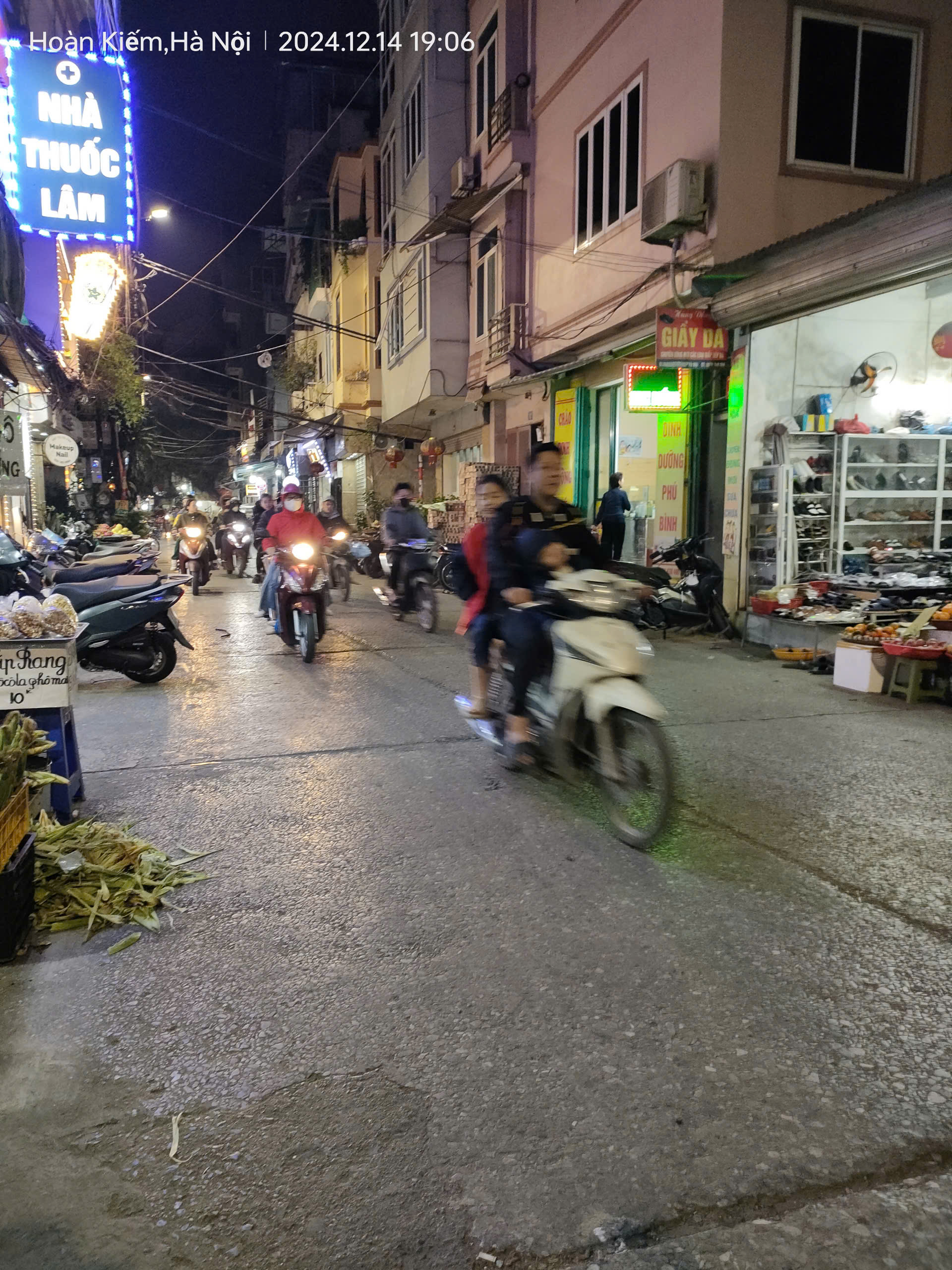 Cơ hội ngàn năm có một mặt phố, mặt chợ Bạch Đằng 80m/100m, 4 tầng, mặt tiền 3.2m, 5.7 tỷ Hai Bà Trưng.