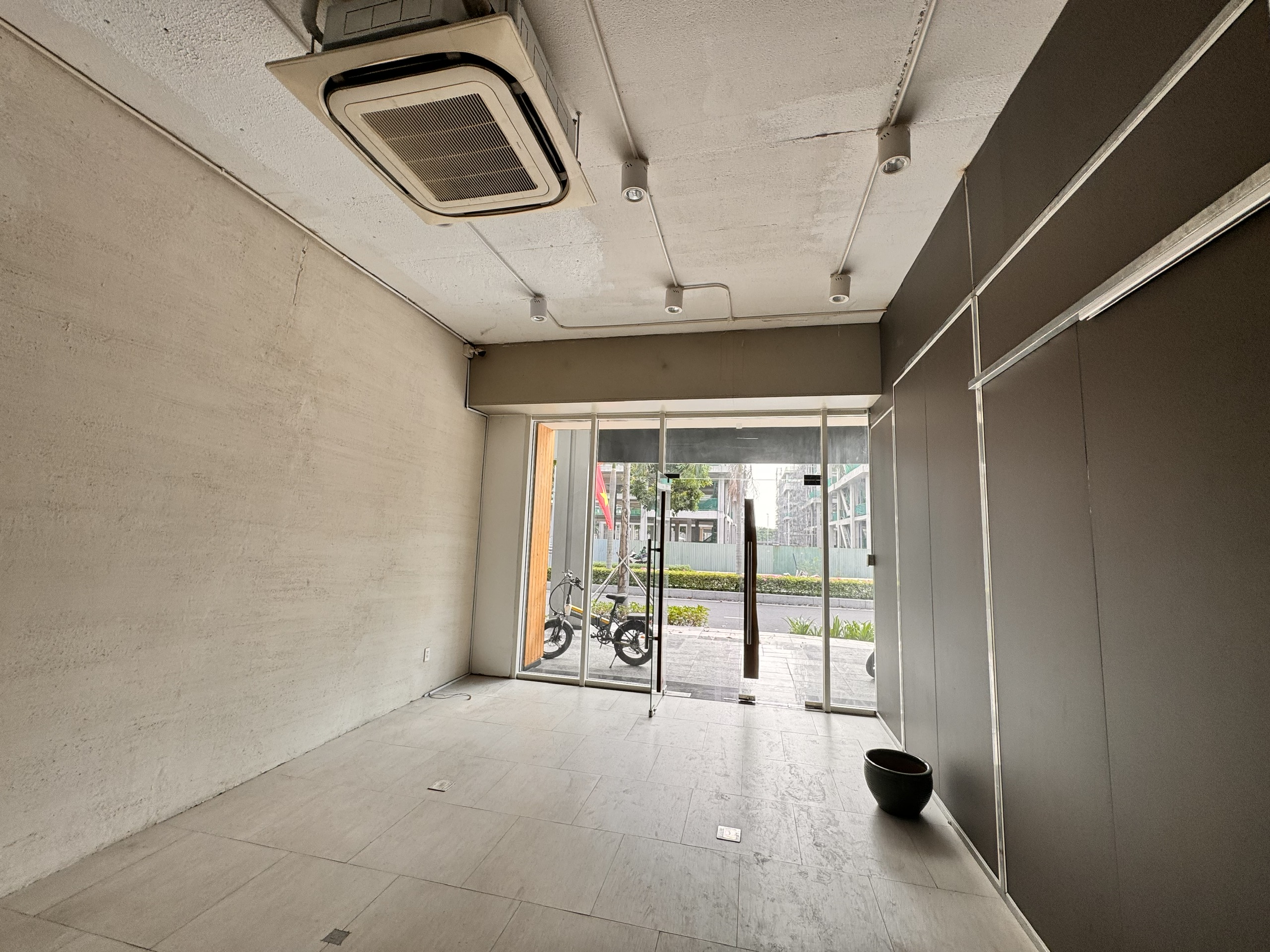 An Phát Center cho thuê văn phòng tại Số 1 Sari Town SALA, diện tích 30m2 giá tốt 27 triệu/tháng